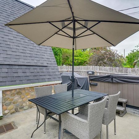 ברמרטון Puget Sound Cabin With Hot Tub And Water Views! מראה חיצוני תמונה