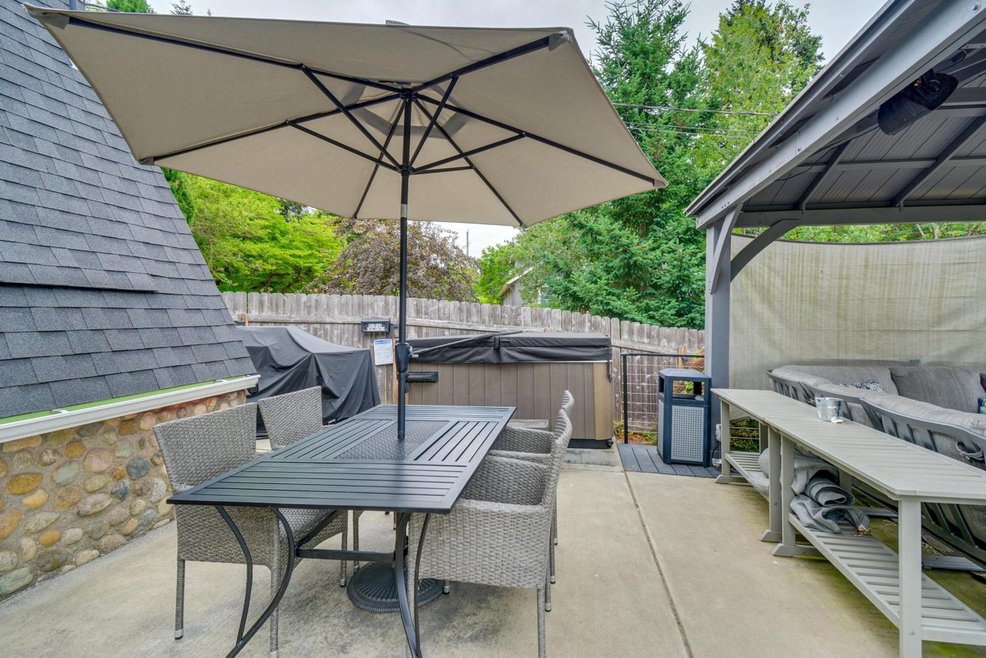 ברמרטון Puget Sound Cabin With Hot Tub And Water Views! מראה חיצוני תמונה
